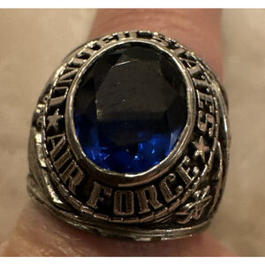 Vintage US Air Force Ring Size 7.5 Blue Stone